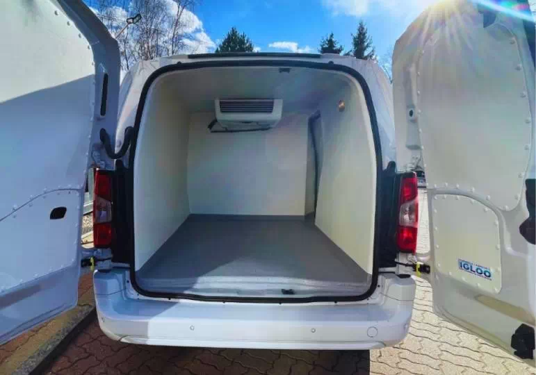 Jak nazywa się samochód z chłodnią? / fot. CarFree