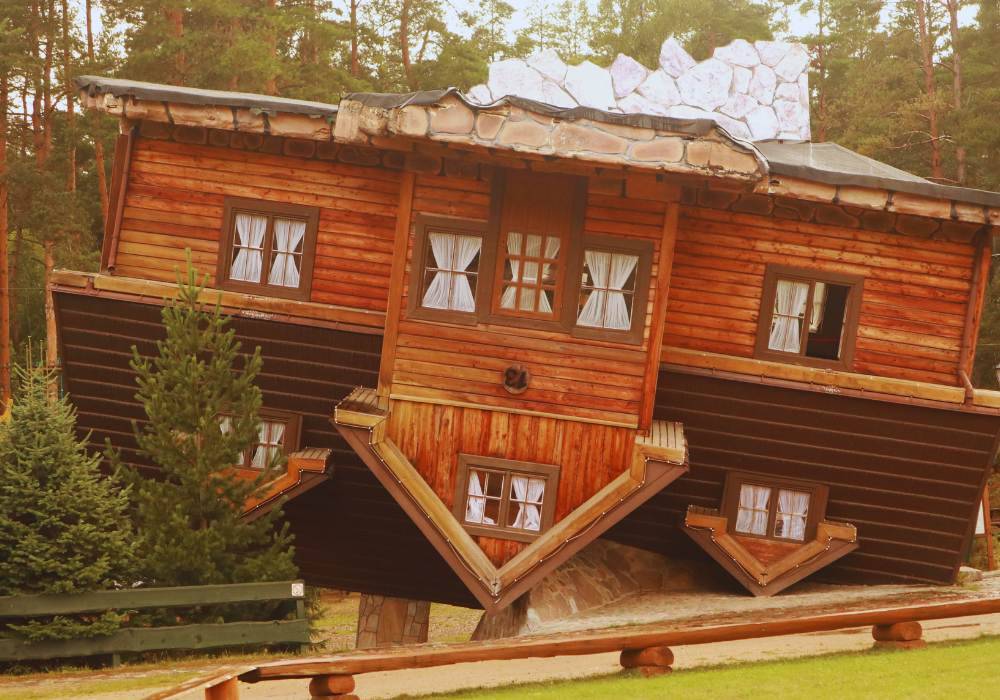 Odwrócony dom Kaszuby / fot. Canva.com
