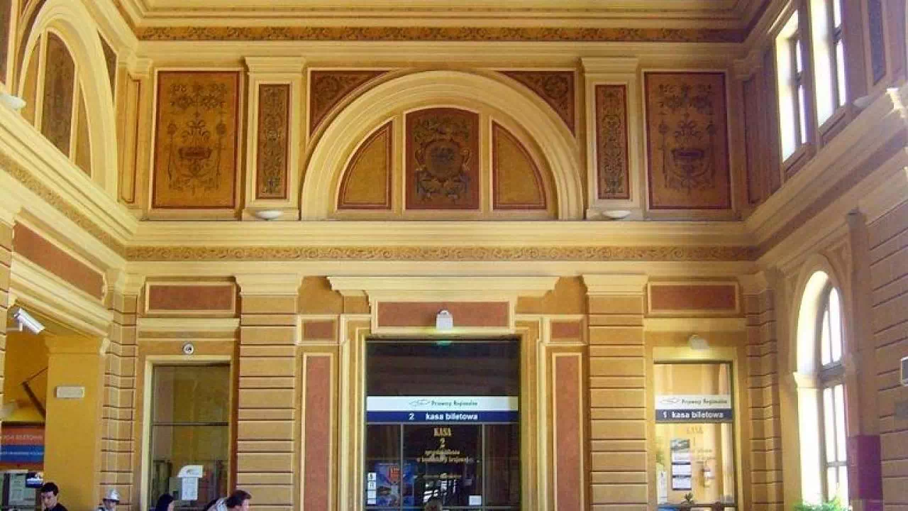 Hol Dworca Głównego w Bielsku-Białej