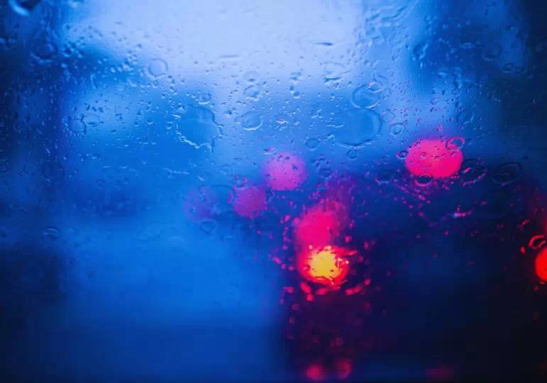 Płyn do spryskiwaczy ile powinno go byc (fot. Canva.com)