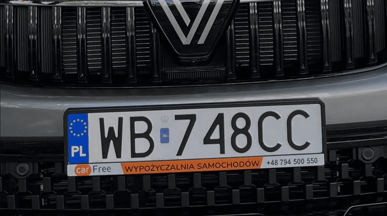 Wymiana tablic rejestracyjnych - kiedy jest konieczna?